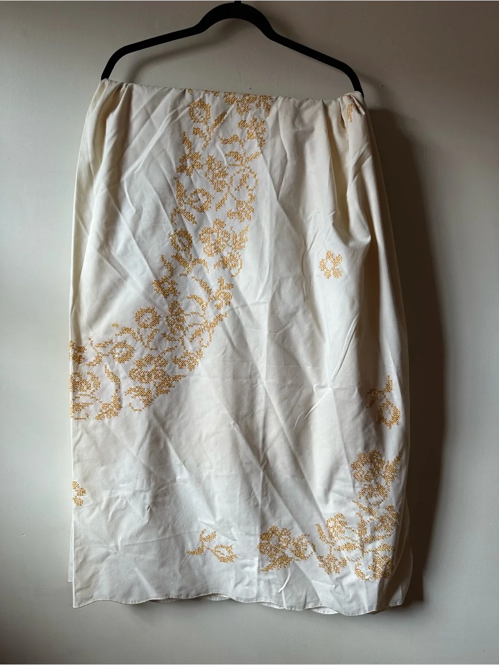 Vintage Hand Embroidered Tablecloth 56” x 74” upcycle